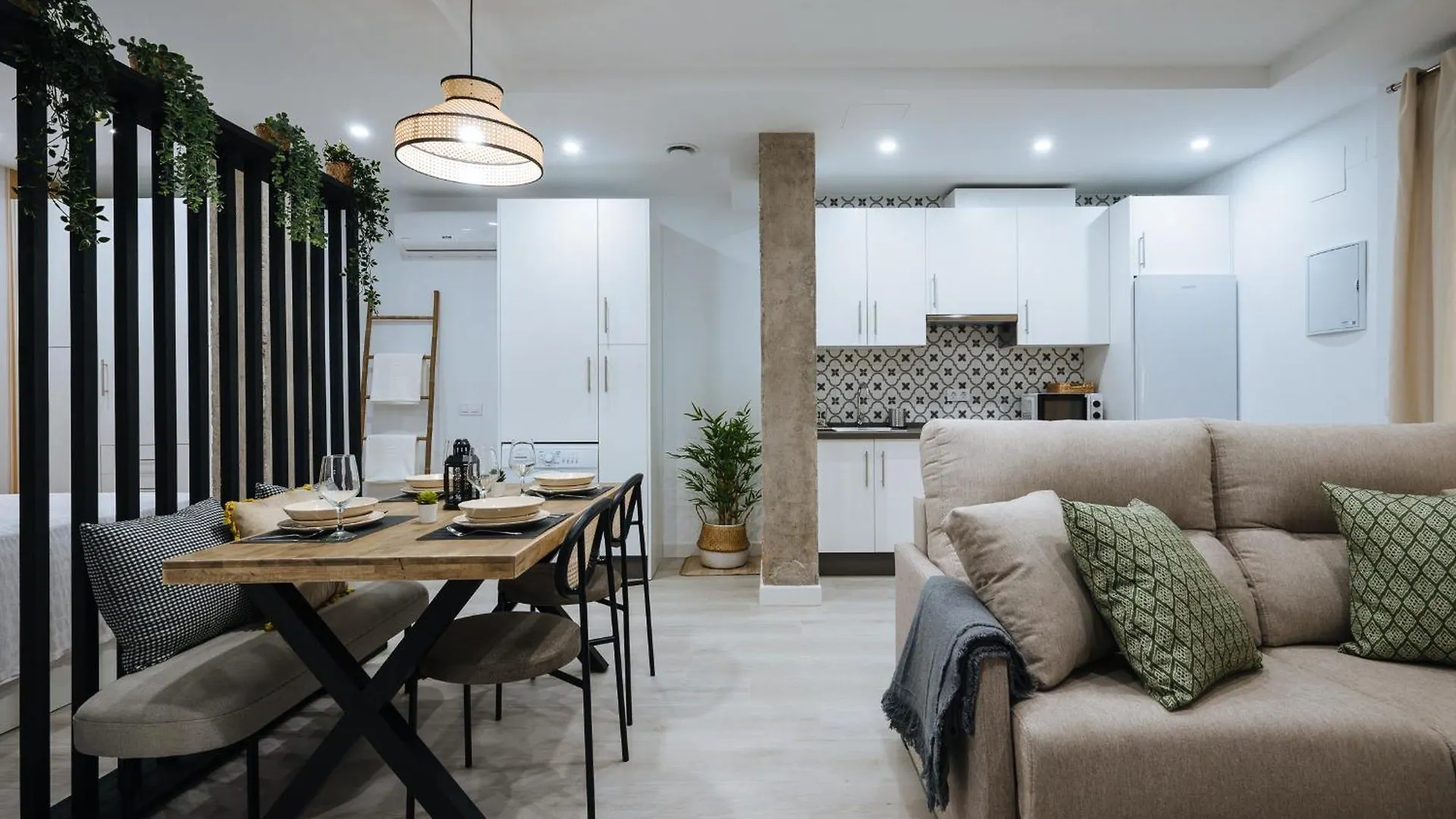 Wish Suite Miraflores De Sevilla 0*, Seville